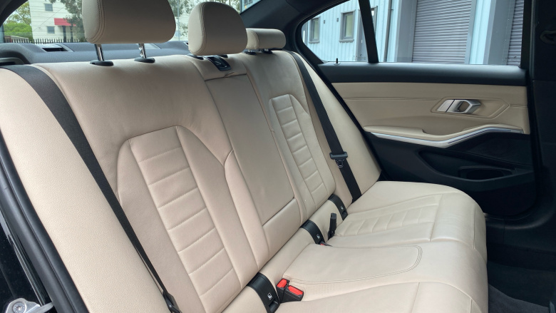 BMW 3 Series 330e M Sport 4dr Auto Saloon